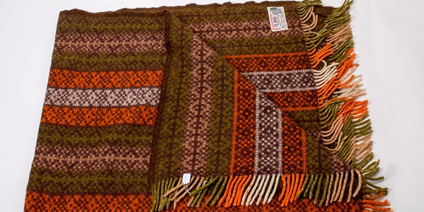 Stay warm with thick, insulating yak wool blankets, perfect for cosy winter evenings at home.