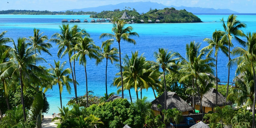 Relax on the quiet and secluded beaches of Cayo Blanco de Casilda, perfect for peaceful retreats.