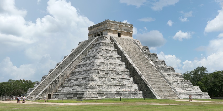 The Chichen Itza pyramid, one of the historical places to visit in Cancun, Mexico.