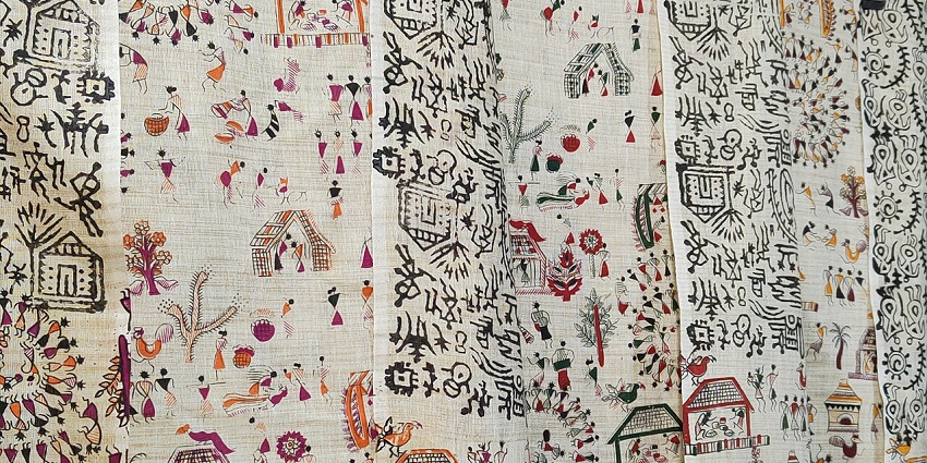 Traditional Warli paintings, one of the things on list of what to buy in Pondicherry