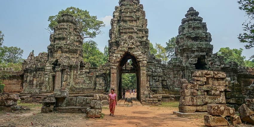 Traveller exploring Siem Reap, reflecting on how many days in Cambodia is enough?