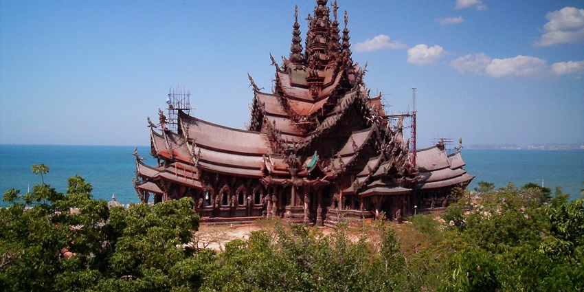 Things to do in Pattaya with family include admiring the stunning architecture at The Sanctuary of Truth.