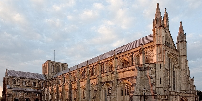 Things to do in Winchester include visiting the grand Gothic architecture and stained-glass windows of the Cathedral.