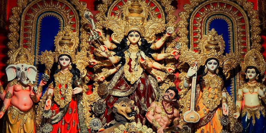 Durga Puja pandal highlights what is special about Kolkata traditions