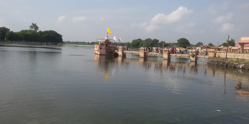 A mythological city with temples is among the best places to visit in Gujarat in January.