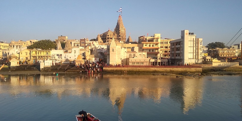 The ancient Dwarkadhish Temple, one of the best places to visit in Gujarat in December