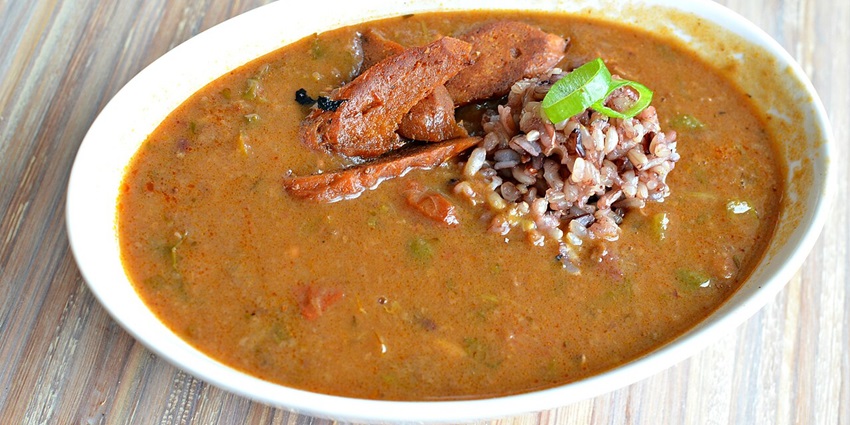 Indulge in po’boys, gumbo, and beignets during fall food festivals and at local favourites