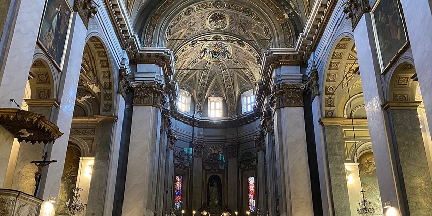 An image of the interior of Église Saint Jean Baptiste, one of the popular monuments in Corsica.