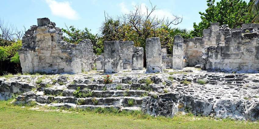 El Rey Ruins, on the list of the best historical places to visit in Cancum Mexico