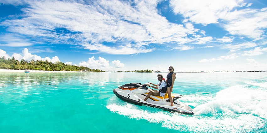 Riding a jet ski near the main beach is one of the energetic things to do in Hikkaduwa.