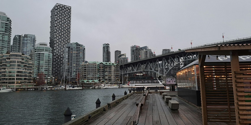 Sustainable cityscape of Vancouver with green buildings – what is Vancouver famous for