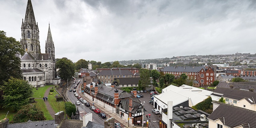 Explore the fortified walls of Elizabeth Fort with views of Cork City for every traveller.