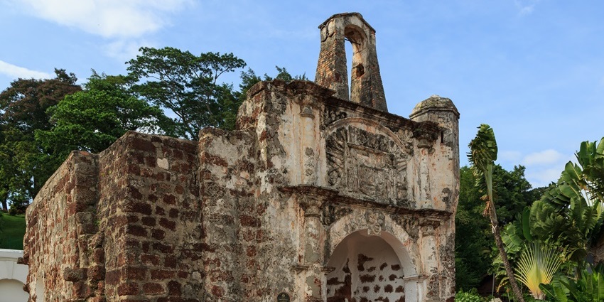Remains of A Famosa Fort is one of the must-see Historical Places in Melaka.