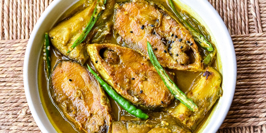 Traditional Kolkata cuisine showing what is special about Kolkata’s food