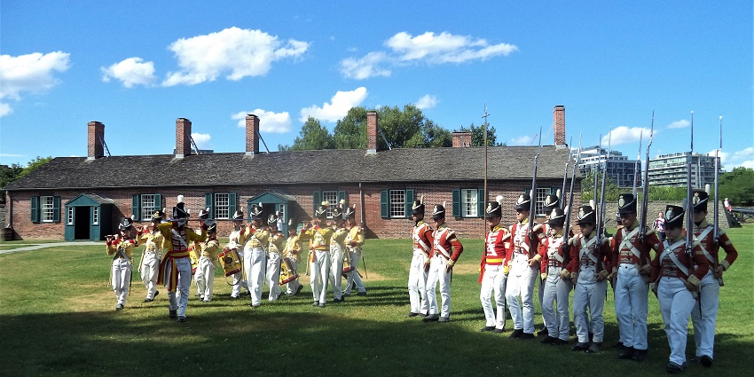 Stone barracks and cannons at Fort York National, one of the historical places in Ontario.