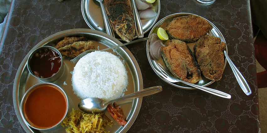 What is the famous food of Goa? Spicy and tangy Goan fish curry simmered in coconut milk