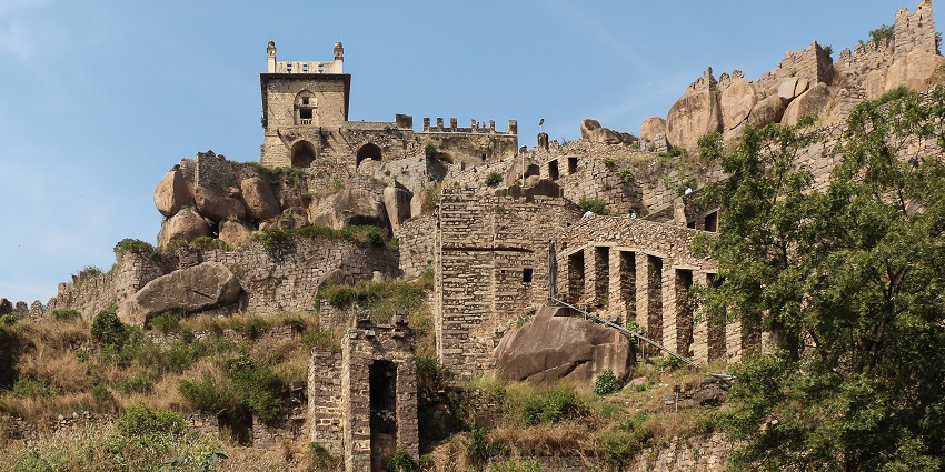 The historical Golconda Fort, one of the list of what to see in Hyderabad in one day.