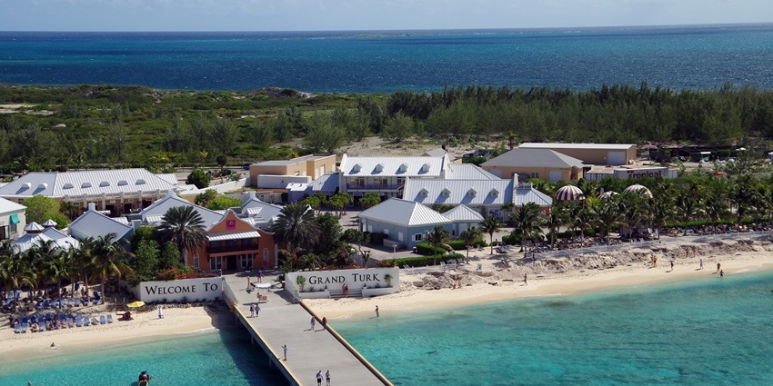 Tour colonial streets, dive historic wrecks, and enjoy whale watching from Grand Turk, among the top islands in Turks and Caicos.
