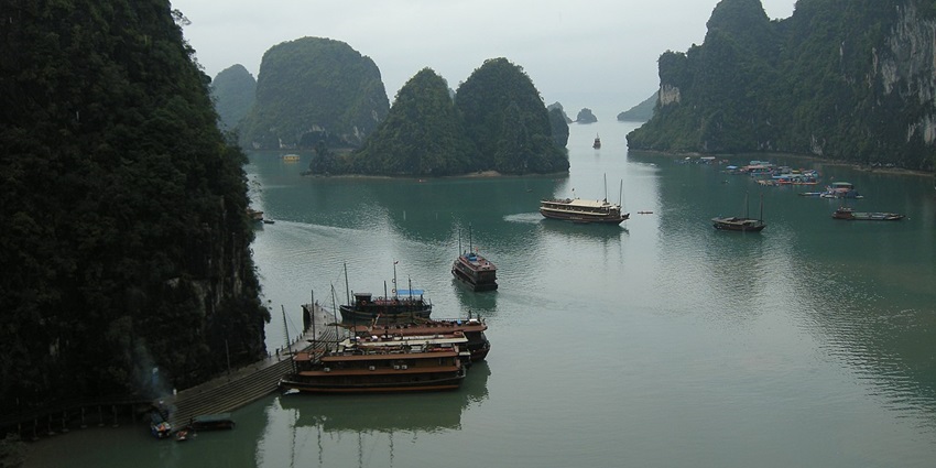 Ha Long Bay is one of the best places to visit in Vietnam in January to explore.