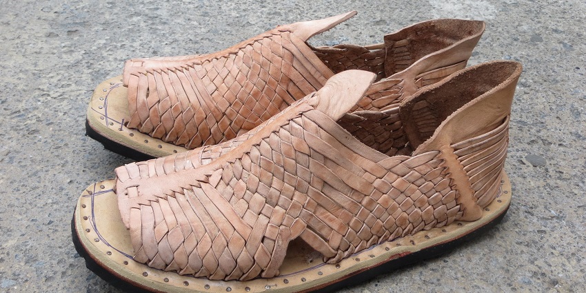 Image of leather huarache sandals displayed in a Mexican artisan footwear boutique.