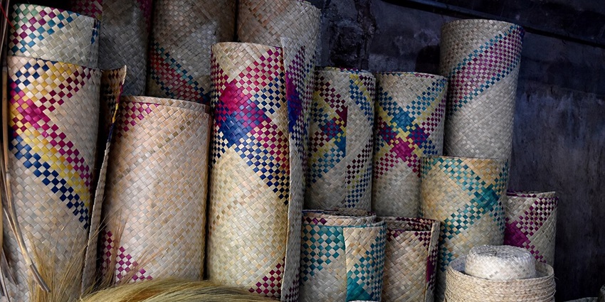 Colourful, handwoven banig mats made from palm leaves and perfect as rugs or décor, one of the famous things to buy in Philippines.