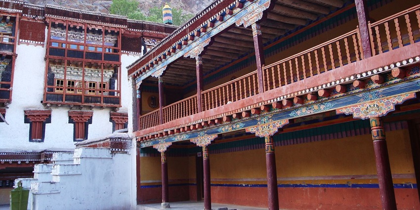 The largest monastery with colourful murals and serene monastic rituals, in Ladakh.
