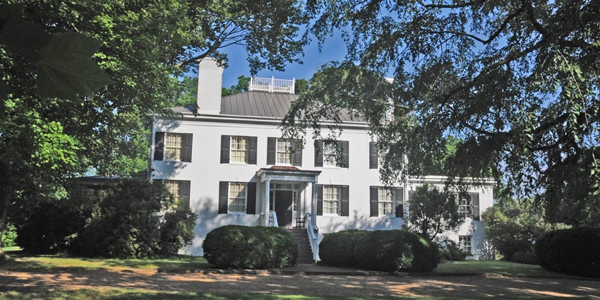 Historic Shirley’s Georgian manor house and surrounding farmland showcase one of Virginia’s enduring plantation estates.
