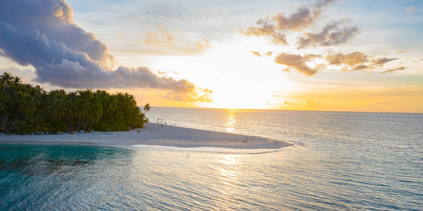 Snorkel crystal waters and enjoy a quick tropical escape near Cap-Haïtien.
