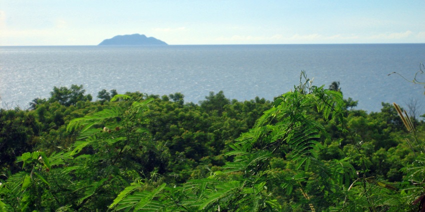 Dive through pristine waters and spot sea life at this uninhabited island paradise.