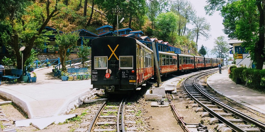 Jan Shatabdi train on the tracks, offering a fast and affordable way for how to reach Kerala by train