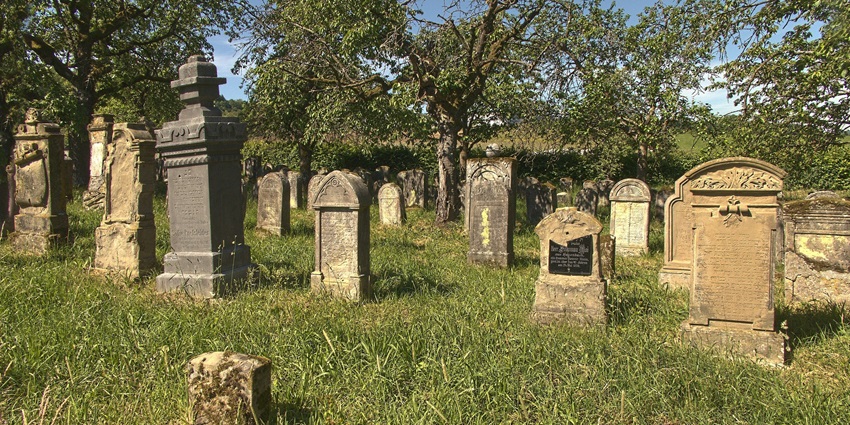 Tombstones at the historic cemetery of Jannat al-Baqi next to Masjid an-Nabawi, one of the top historical places in Mecca and Madina.