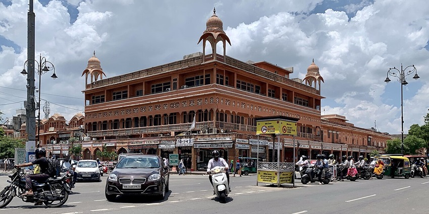 Bustling market famous for Rajasthani jewellery, gemstones, bangles, and fabrics.