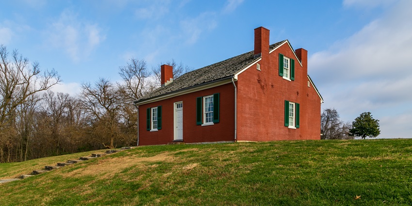 The John Rankin House, a historical place to visit in Ohio, overlooks the Ohio River