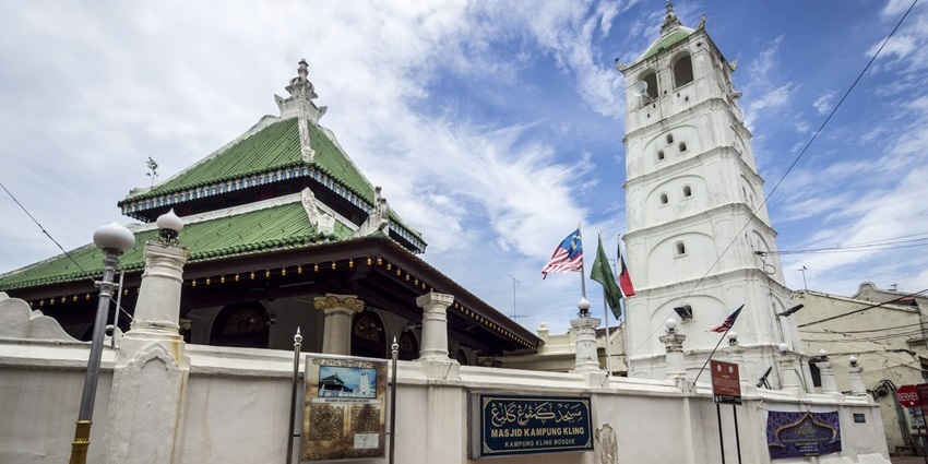 Kampung Kling Mosque with a minaret shaped like a pagoda, one of the top historical places in Melaka.