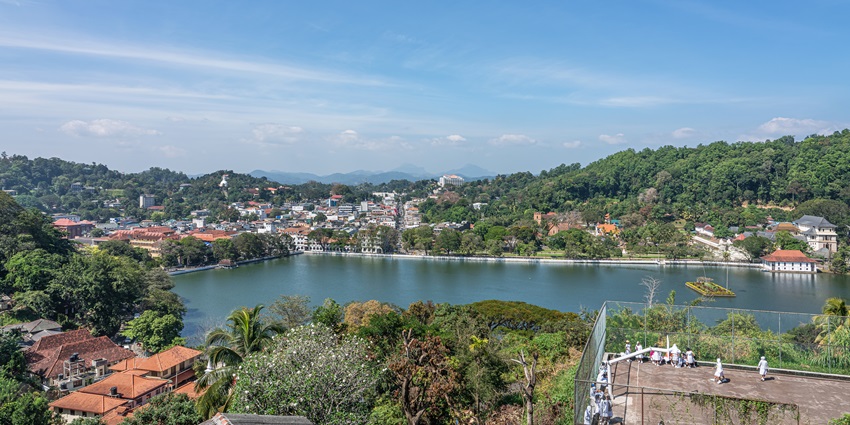 Panoramic view of Kandy city and the lake from Arthur’s Seat, surrounded by green hills