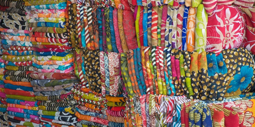 The traditional market, Katra Neel, on the list of which is the best market in Delhi?