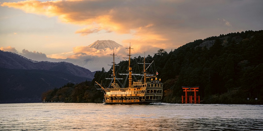 Things to do in Hakone include boarding a replica pirate ship for a scenic cruise across the lake.