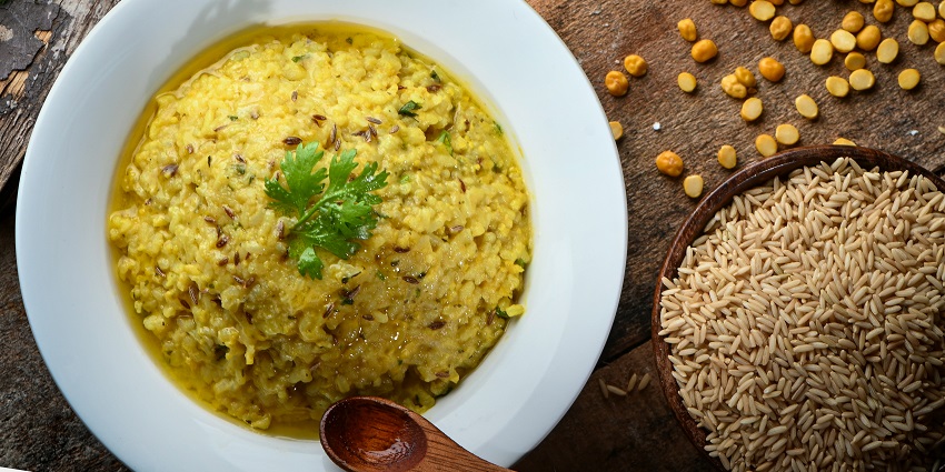 Lentils and bhaja served in a Bengali meal showing what is the main food of Kolkata