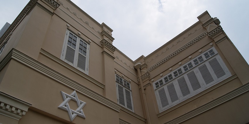 The Maghain Aboth Synagogue, a monument in Singapore, features neoclassical architecture