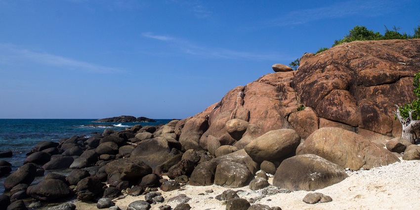Views of a calm, peaceful lifestyle, surrounded by lush greenery on Mandaitivu Island