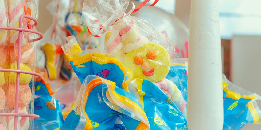 Relish the creamy, chewy texture of traditional Taiwanese milk candy, a favourite nostalgic snack, one of the famous things to buy in Taiwan.
