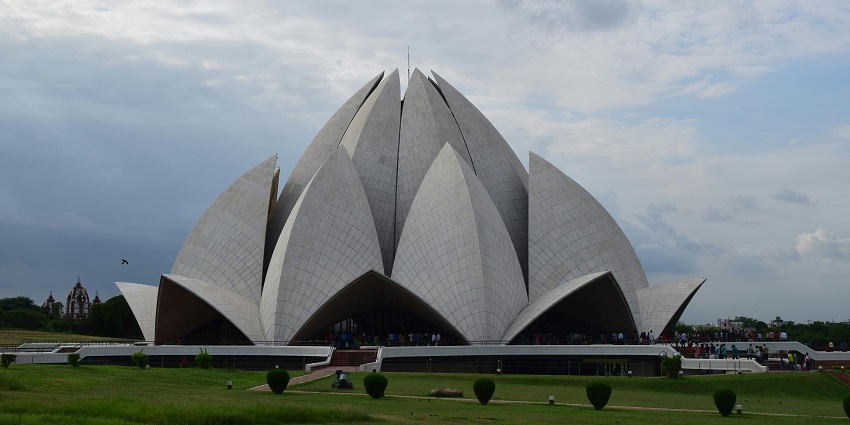 Lotus Temple in Nehru Place has with unique lotus-shaped architecture, amongst the top places to visit in Delhi in May.