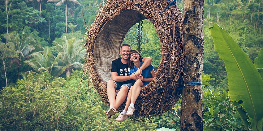 Get experience a Romantic moment with your partner, family, or friends at Bali Swing