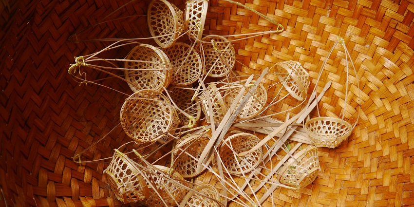 Local Krabi market with souvenirs and crafts, showing What to Shop in Krabi exactly