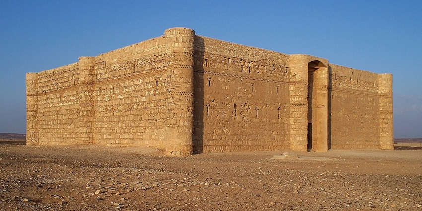 An image of the Qasr Al-Kharraneh, one of the Islamic historical places in Jordon