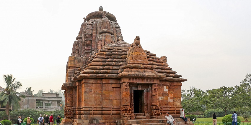 Rajarani temple in Odisha with red stone architecture, intricate carvings, amongst the top places to visit in Odisha in March.