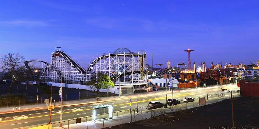 Enjoy family-friendly thrills and carnival rides in this classic Long Island theme park.
