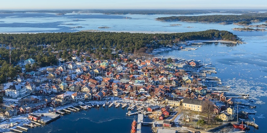 Stroll vibrant harborfronts and unwind in Sandhamn's coastal charm, among the famous islands in Sweden.