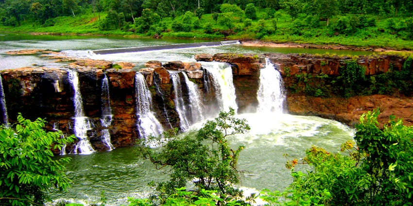 Gira falls in Saputara in the Western Ghats, among the best places to visit in Gujarat in April.