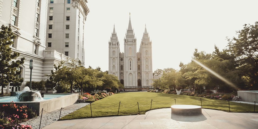 Experience a dazzling winter light display and scenes at Salt Lake City's Temple Square.